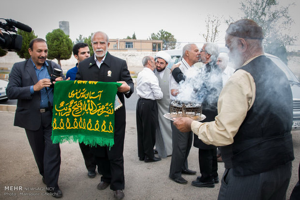 کاروان زیر سایه خورشید در شاهرود