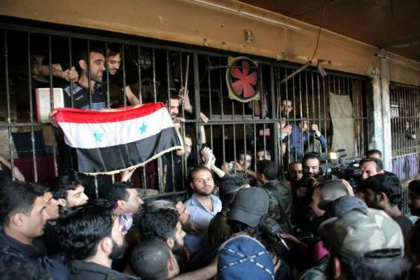 حمله خمپاره‌ای به زندان عدرا در حومه دمشق