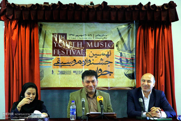 نشست خبری زمین جشنواره موسیقی جوان