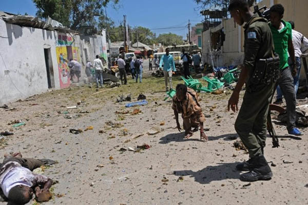 انفجار مهيب کاخ رياست جمهور سومالی را به لرزه درآورد