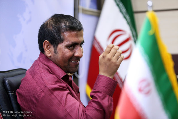 خبرنگار نابینای سرویس سیاسی فارس