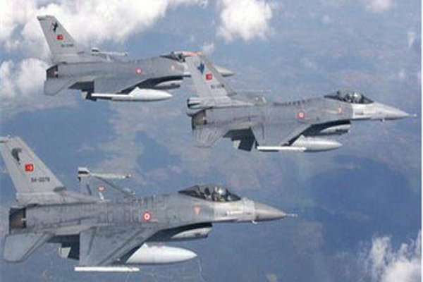جنگنده های ترکیه ۲۴ موضع پ ک ک را بمباران کرد
