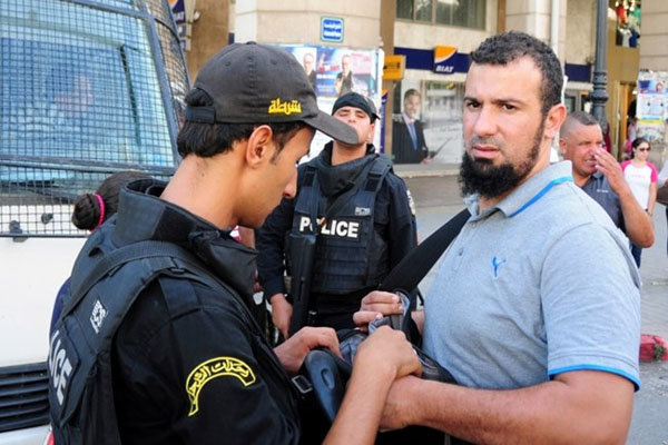 برکناری ۱۱۰ نیروی امنیتی تونس به اتهام ارتباط با گروه های افراطی