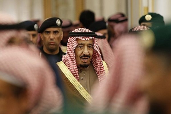 رکورد کسری بودجه عربستان در سال ۲۰۱۵ شکست
