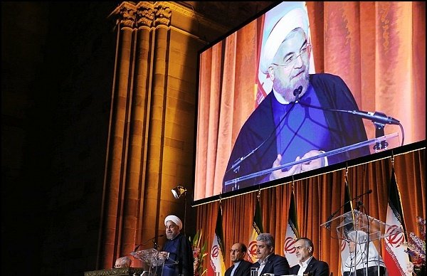 روحانی دراولین روز سفر؛ ازتبیین شعار«مرگ برآمریکا» تا دفاع از سوریه