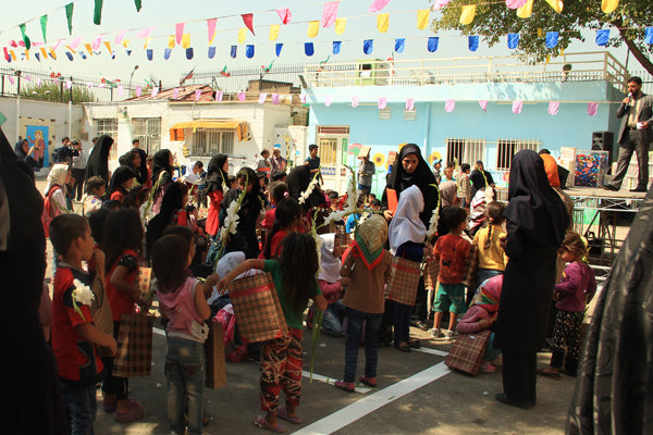 اینجا اولین مدرسه کودکان کار ایران است