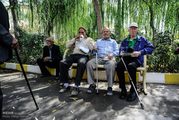 جشن روز سالمند در آسایشگاه کهریزک