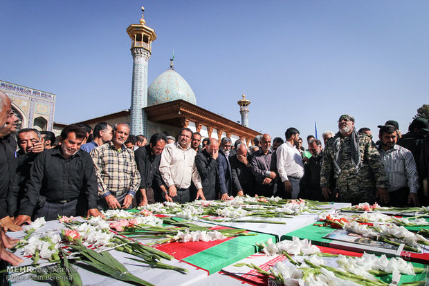 تشییع پیکر جانباختگان فاجعه منا در شیراز