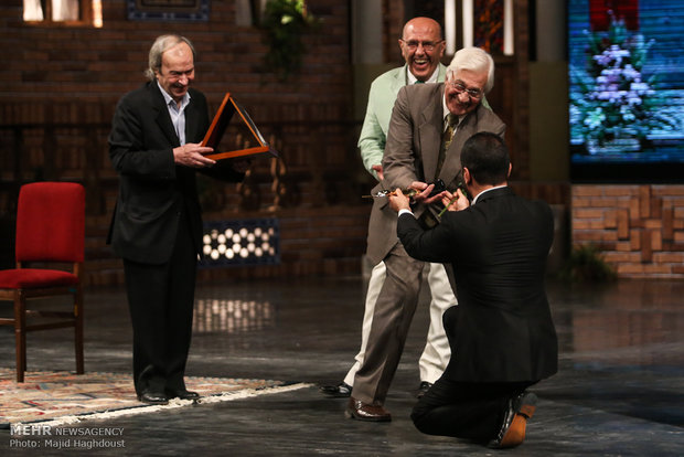 آغاز مراسمی موسیقایی با تشویق خبرنگاران/ ما آدمخوار نیستیم سومین جشن سالانه موسیقی ما