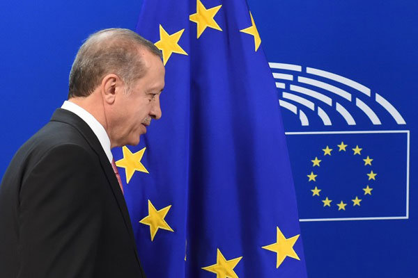 فرونشاندن بحران مهاجرت/شرط اروپا برای تداوم مذاکره با «اردوغان»
