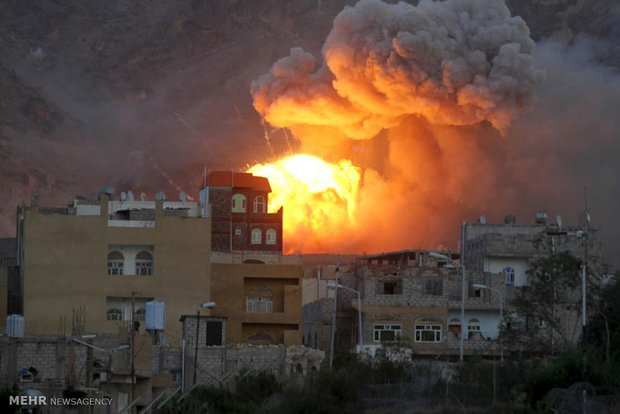 حمله موشکی به جیزان/ ادامه حملات جنگنده های سعودی