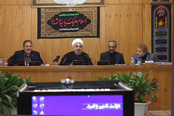 روحانی: فرهنگ عاشورا باید موجب حرکت و انسجام باشد