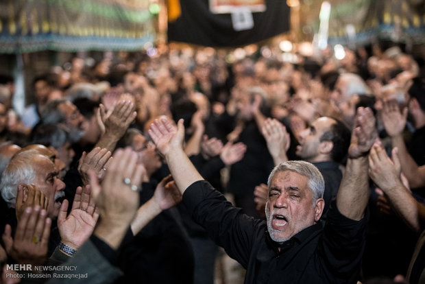 مراسم روز تاسوعا در بازار تهران