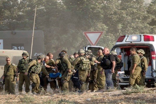 زخمی شدن چهار صهیونیست در عملیات شهادت طلبانه شهروند فلسطینی