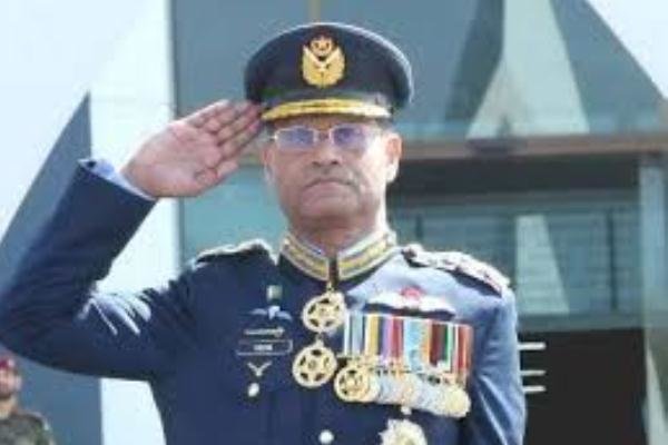 فرمانده نیروی هوایی پاکستان به مصر سفر کرد