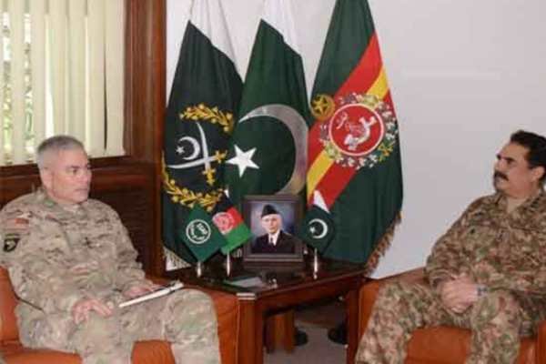دیدار فرمانده نیروهای ناتو با رئیس ستاد مشترک ارتش پاکستان