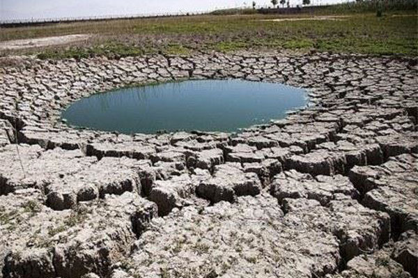 دشت قزوین در آستانه خشک شدن/۲۵۰۰چاه غیرمجاز تهدید آبهای زیرزمینی قزوین