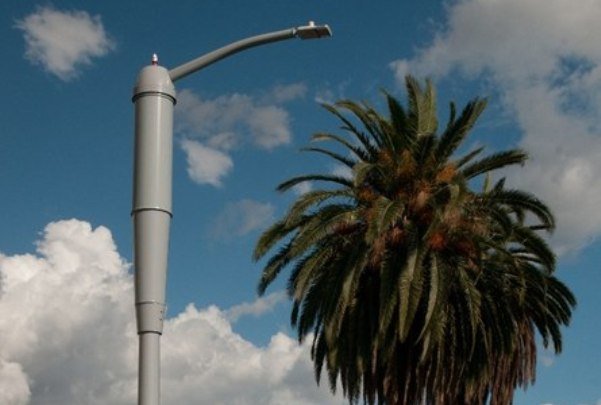 برجهای سلولی جایگزین چراغهای خیابانی میشوند SmartPoles