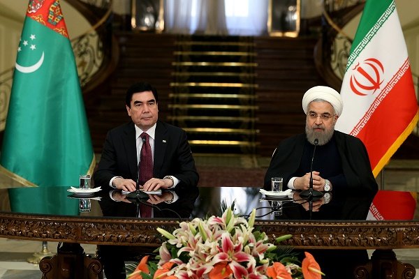 روحانی: برنامه جامع همکاری‌های ایران و ترکمنستان تدوین می شود