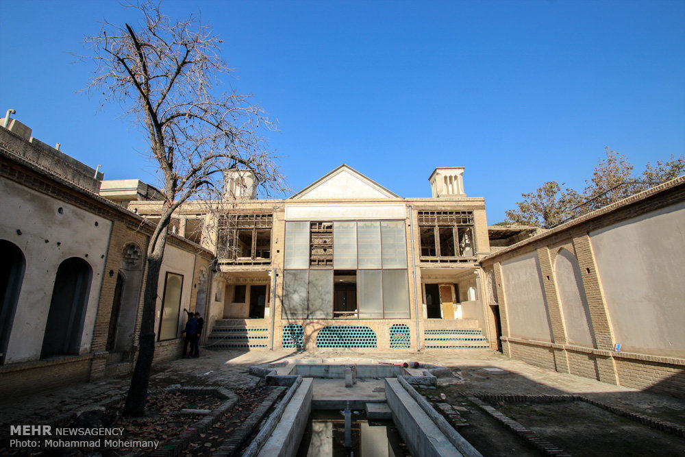 http://media.mehrnews.com/d/2015/11/25/4/1917295.jpg?ts=1448516263924