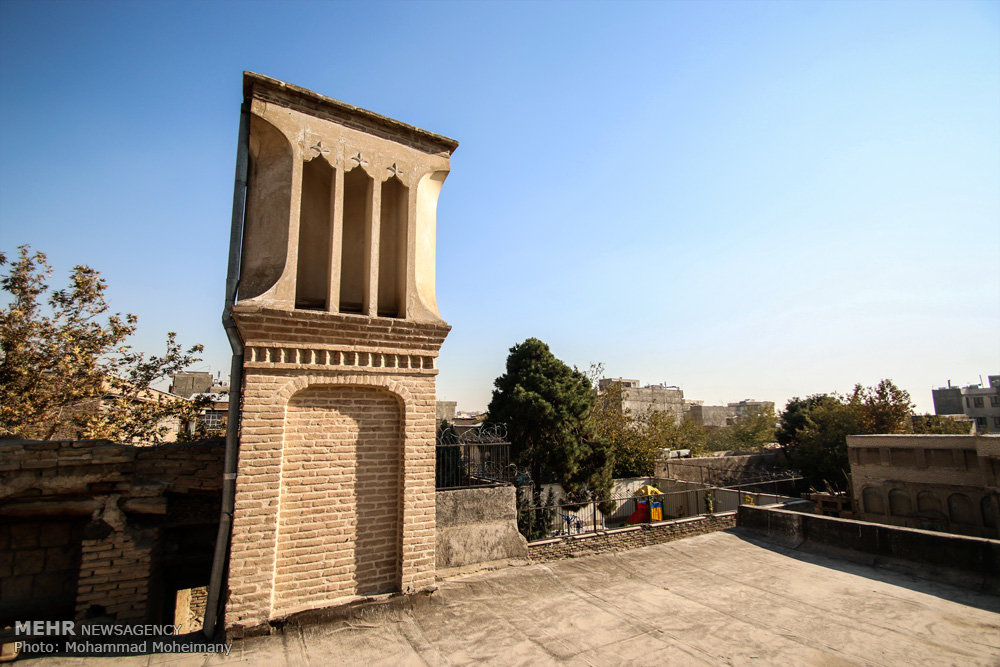 http://media.mehrnews.com/d/2015/11/25/4/1917307.jpg?ts=1448516263924
