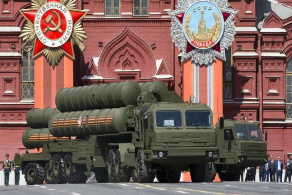 سامانه موشکی اس-۴۰۰ روسیه در لاذقیه مستقر می شود
