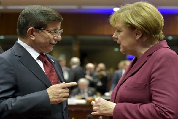 دیدار سران ۸ کشور اروپایی با نخست وزیر ترکیه