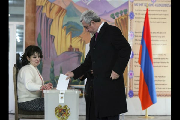 مرم ارمنستان با کاهش اختیارات ریاست جمهوری موافقت کردند