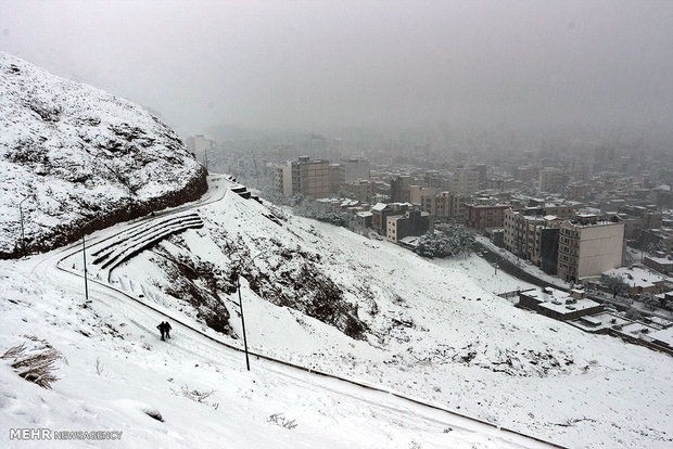 احتمال کولاک و یخبندان در جاده های کوهستانی آذربایجان شرقی