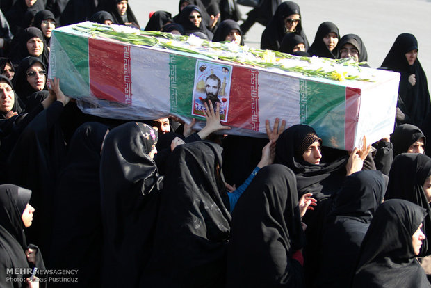 تشییع شهدای هشت سال دفاع مقدس در اصفهان