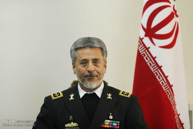 هیئت نظامی عالی رتبه عمان با دریادار سیاری دیدار کردند