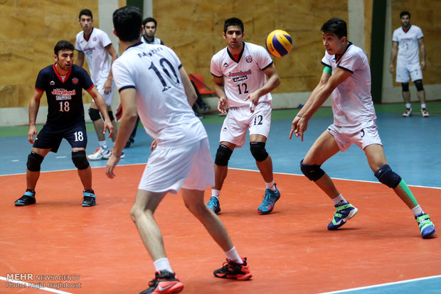 دیدار تیم های والیبال بانک سرمایه با جواهری گنبد و سایپا تهران با کاله مازندران
