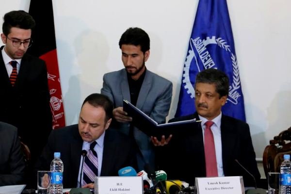 امضای تفاهم نامه ۲۷۵ میلیون دلاری بین بانک توسعه آسیایی و کابل