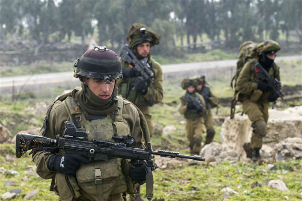 آماده باش در مرزهای فلسطین اشغالی/ یک نظامی صهیونیست زخمی شد