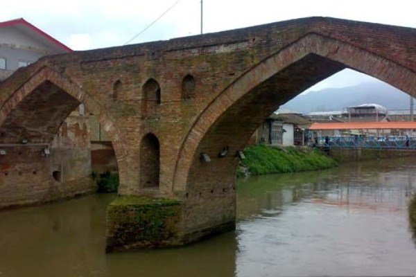 پل خشتی لنگرود- یکی از پاتوق های عبدالله