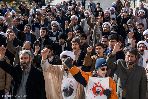 تجمع مردم کرج در اعتراض به اعدام شیخ نمر