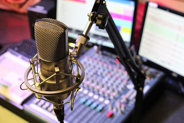 برنامه پخش نمایش‌های رادیویی از آنتن شبکه‌های صدا