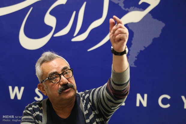 مصاحبه با فرزاد موتمن