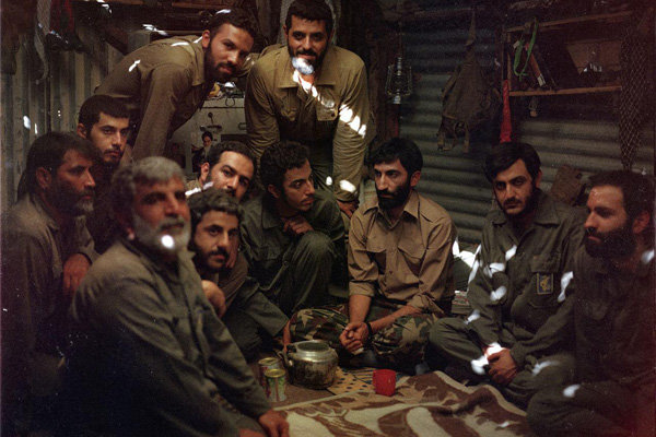 نظر رهبر معظم انقلاب اسلامی درباره فیلم ایستاده در غبار