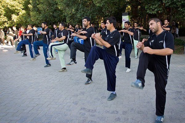 شهرداری و شورای شهر اردبیل از همایش‌های پیاده‌روی حمایت کند