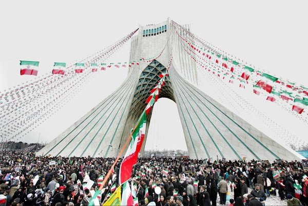راهپیمایی یوم الله ۲۲ بهمن در تهران و سراسرکشور آغاز شد