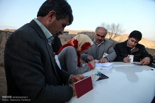 انتخابات مجلس خبرگان و مجلس شورای اسلامی در روستاهای عشایری شهرستان اهر