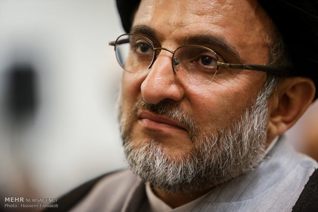 رئیس سازمان تبلیغات اسلامی از نمایشگاه تله‌کام بازدید کرد
