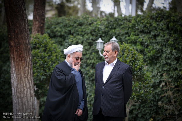 چه کسی دولت را تا ۲۹ اردیبهشت اداره میکند؟ آخرین جلسه هیات دولت در سال 94