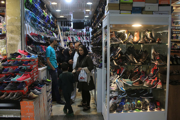 خرمشهری‌ها در تب وتاب خرید عیدفطر/نبض بازار تندتر از همیشه می زند