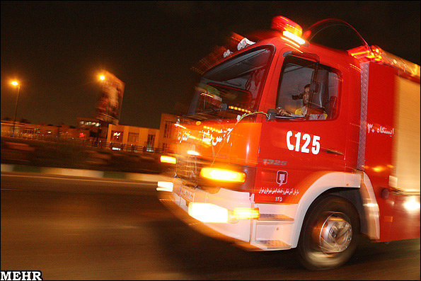 واژگونی تانکر ۱۰ هزار لیتری گازوئیل/جزئیات ۲ ساعت تلاش نجاتگران