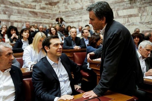 لایحه ریاضت اقتصادی در پارلمان یونان بررسی می شود