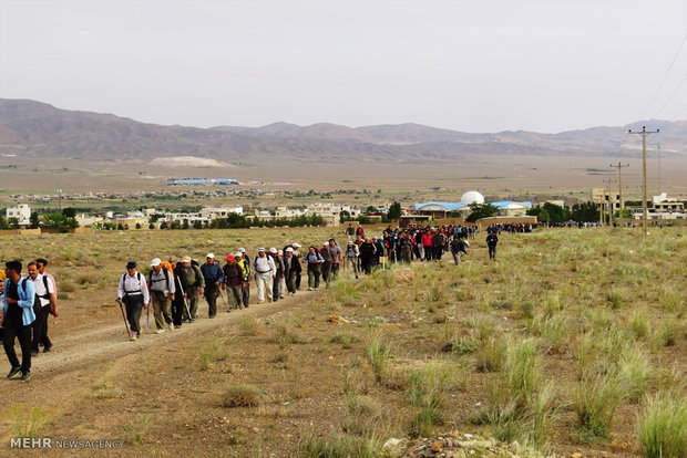  همایش بزرگ کوهنوردی استان مرکزی در شهر تاریخی نیم ور