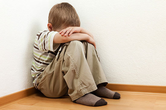 جابجایی محل زندگی برای کودکان آثار زیانباری دارد کودک مجرم