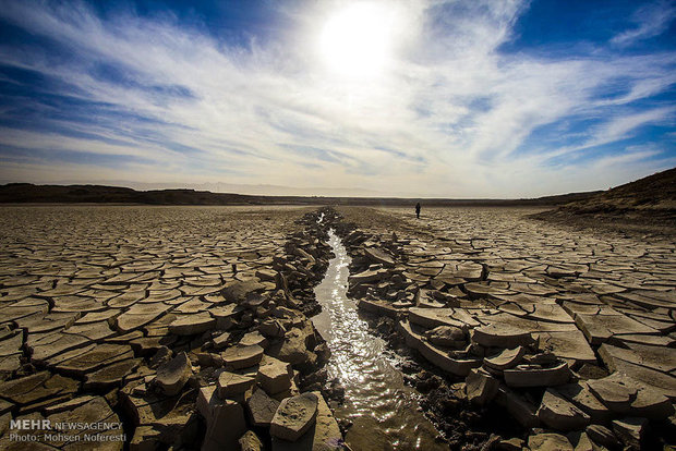 ۳۰۰ دشت کشور در معرض نابودی است/ مدیریت منابع آبی حیاتی است